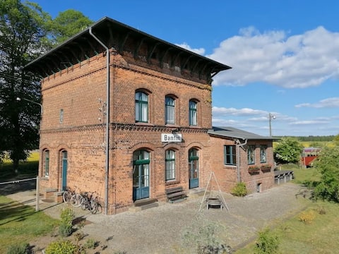 Old Bantin train station