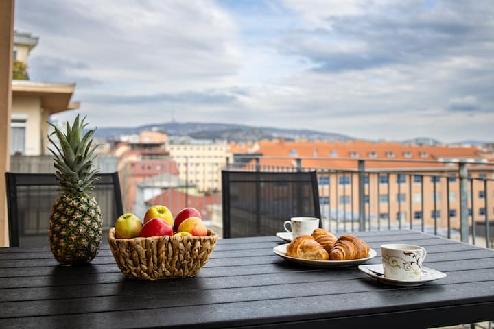 Inspirador Balcony Spectacular View & Free Parking - Budapest