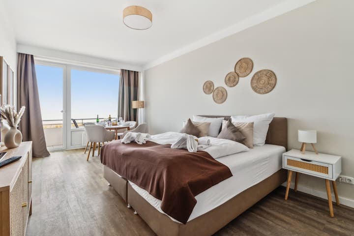 Beachside: 38 sqm Junior Suite Sea View Pool Sauna