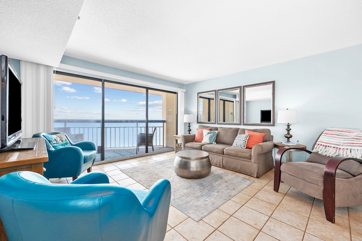 Curated visual reference: Picture Idea: Direct Oceanfront Penthouse Corner Condo W Pool