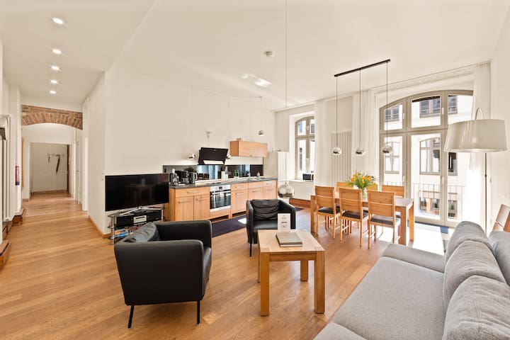 Central Landmark near Checkpoint Charlie