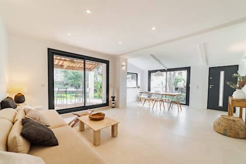 Top Airbnb: CASA RÒCA Modern 3BR w/ heated Pool à Marseille 8e Arrondissement
