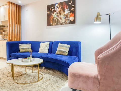 Amazing Pool, Generator and Fast Internet