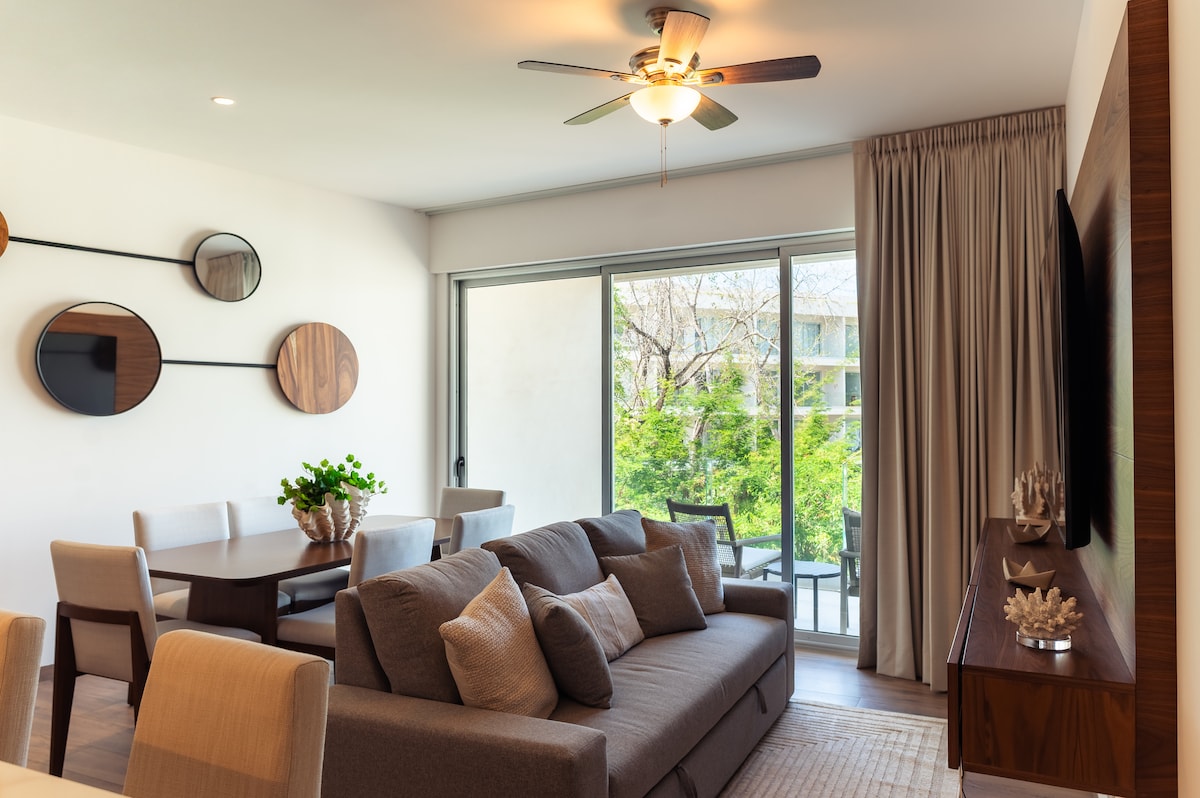 Anuncio de Airbnb popular: Marina House - 2 BR and beach access en Playacar Fase Ii