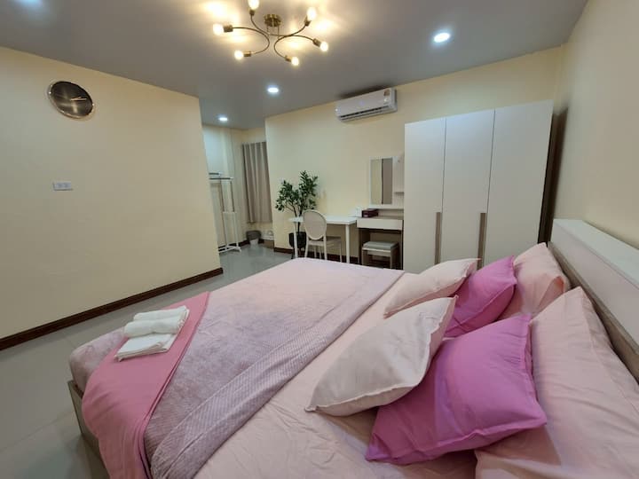 House, 7 Mins To Phuket Old Town - Phuket district, Thailand