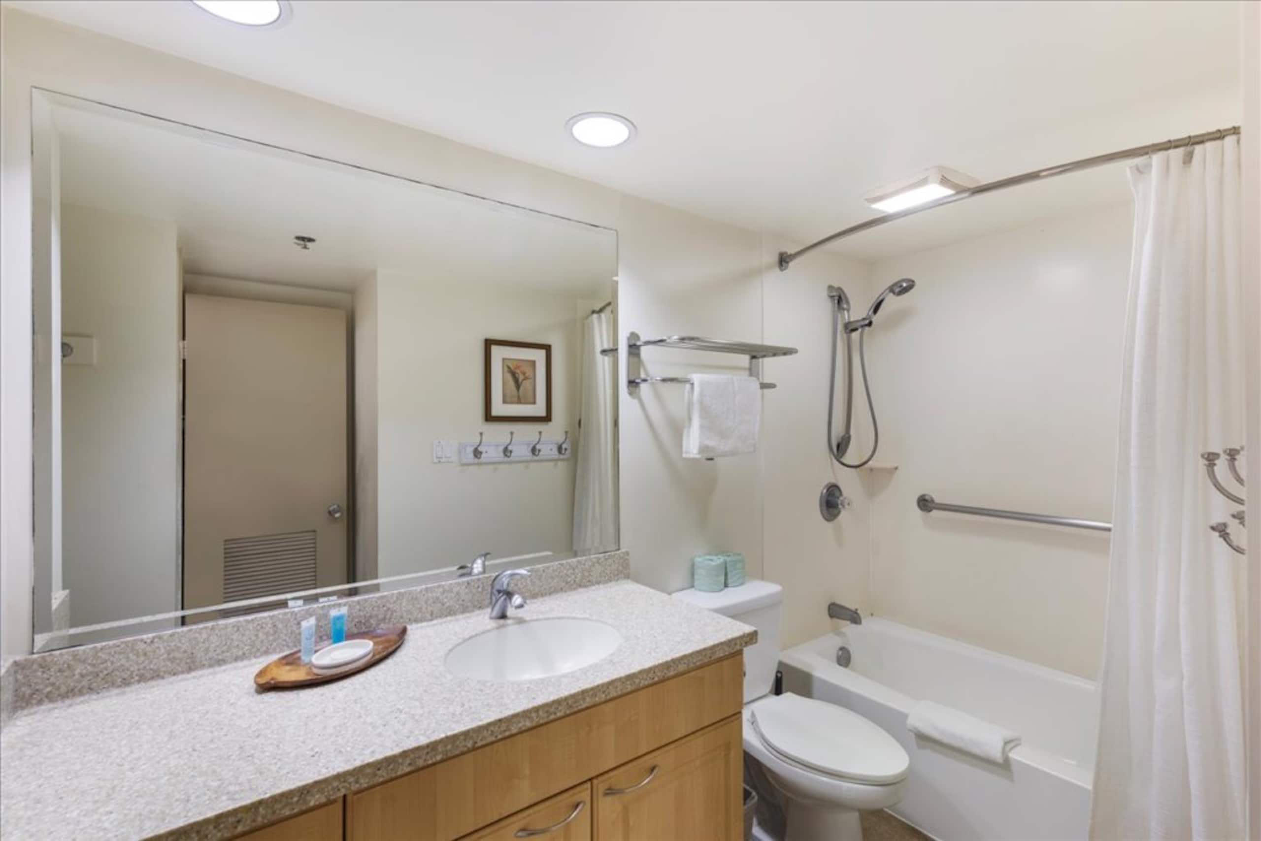 High Floor 1Bd-1Ba, A/C, Views, Wifi! - Image 12