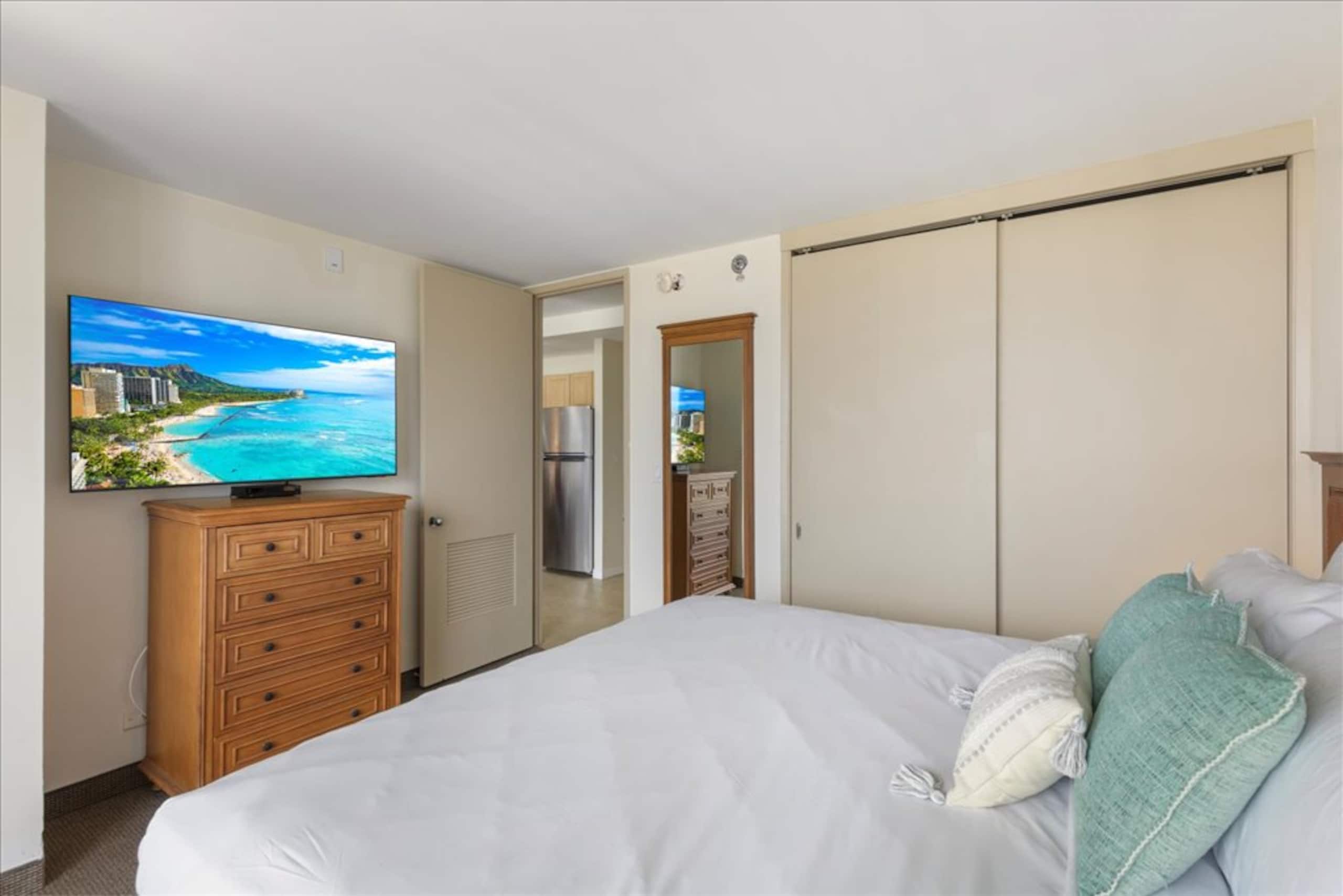 High Floor 1Bd-1Ba, A/C, Views, Wifi! - Image 9