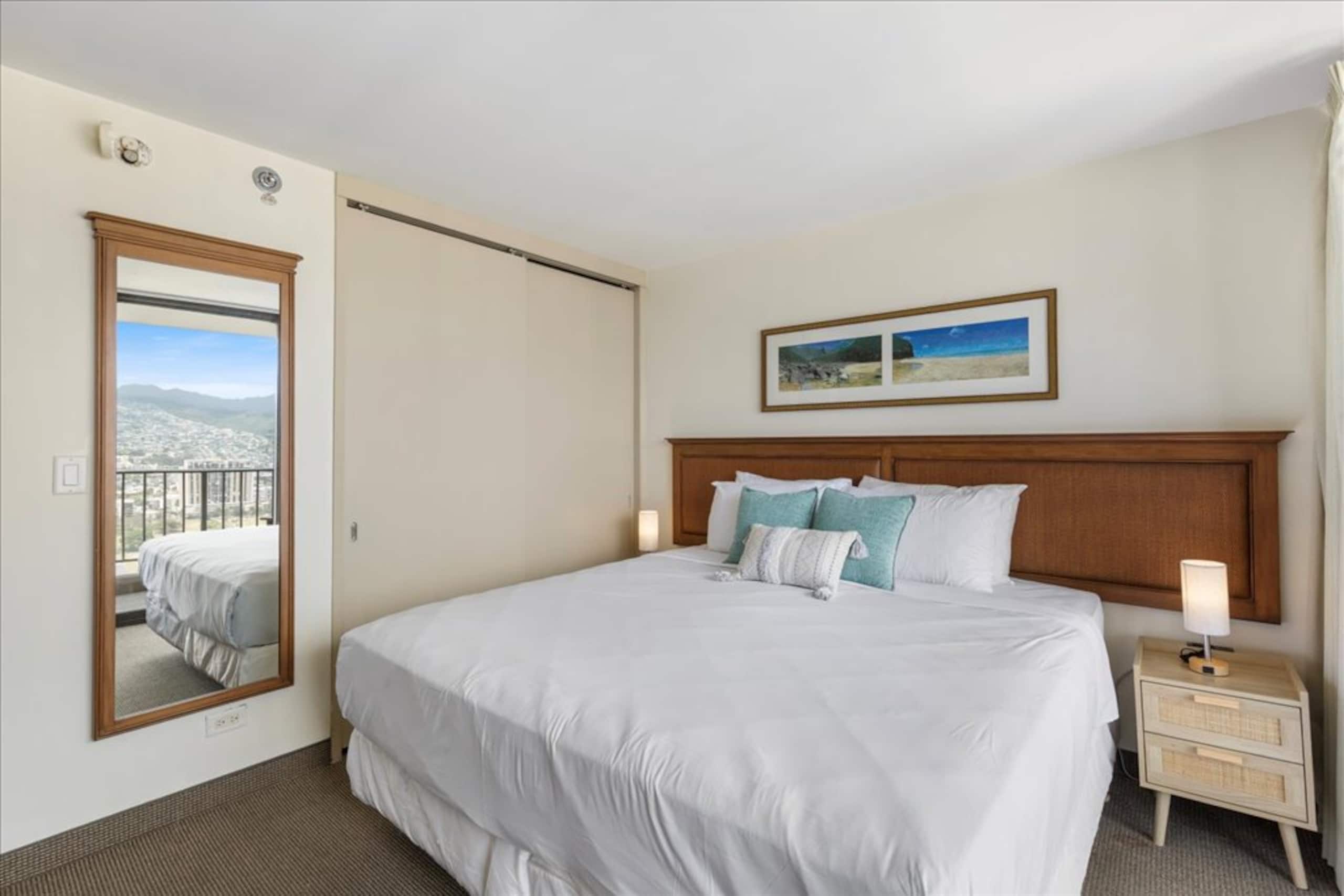 High Floor 1Bd-1Ba, A/C, Views, Wifi! - Image 8