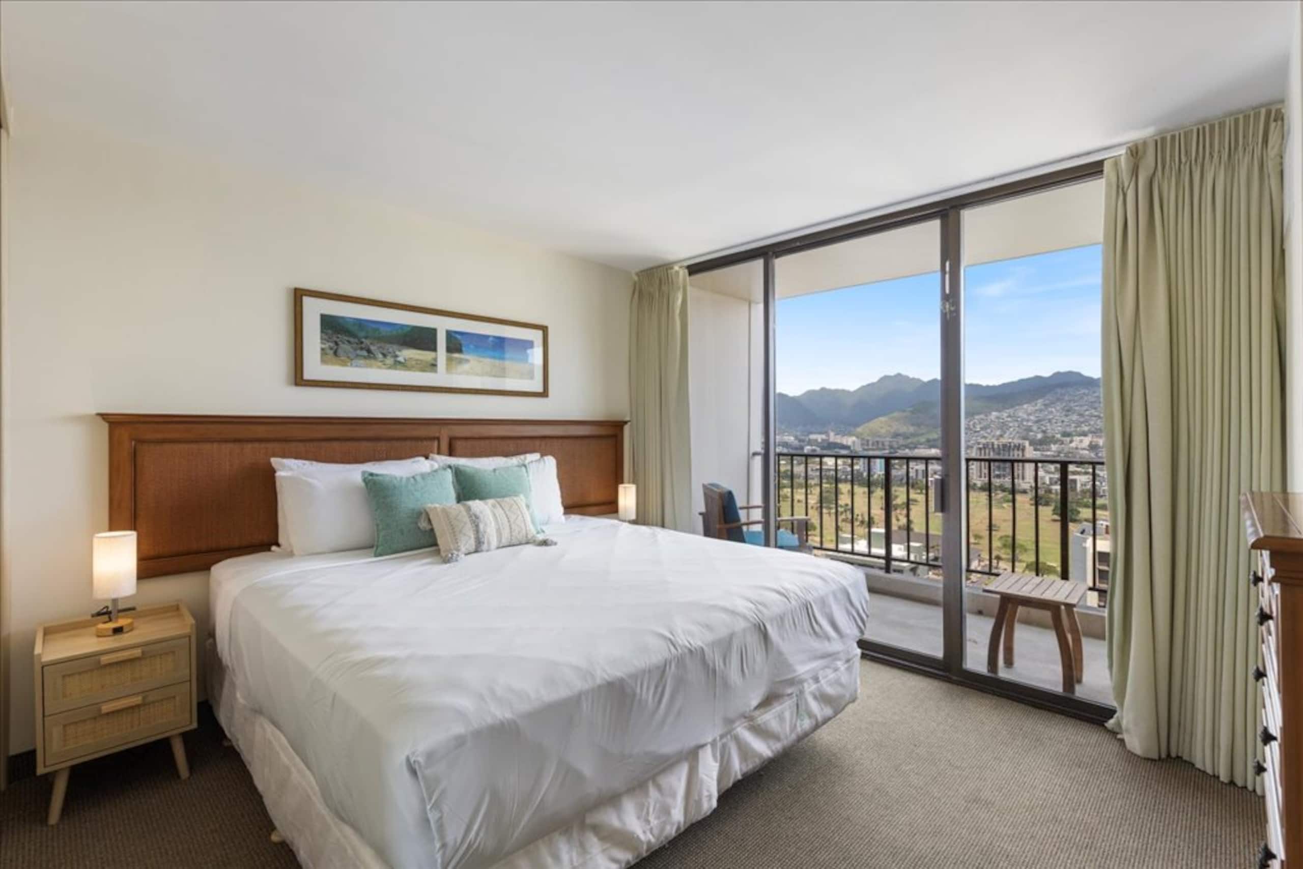 High Floor 1Bd-1Ba, A/C, Views, Wifi! - Image 11
