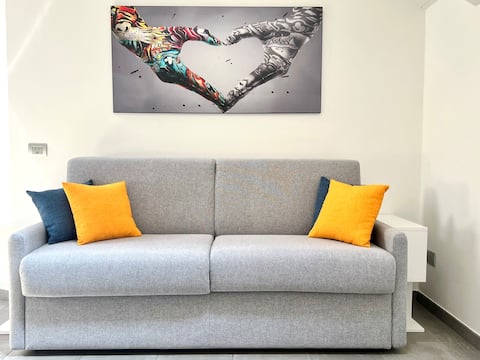 Top Airbnb: Como Essence -Just steps from the Lake & Cathedral in Como