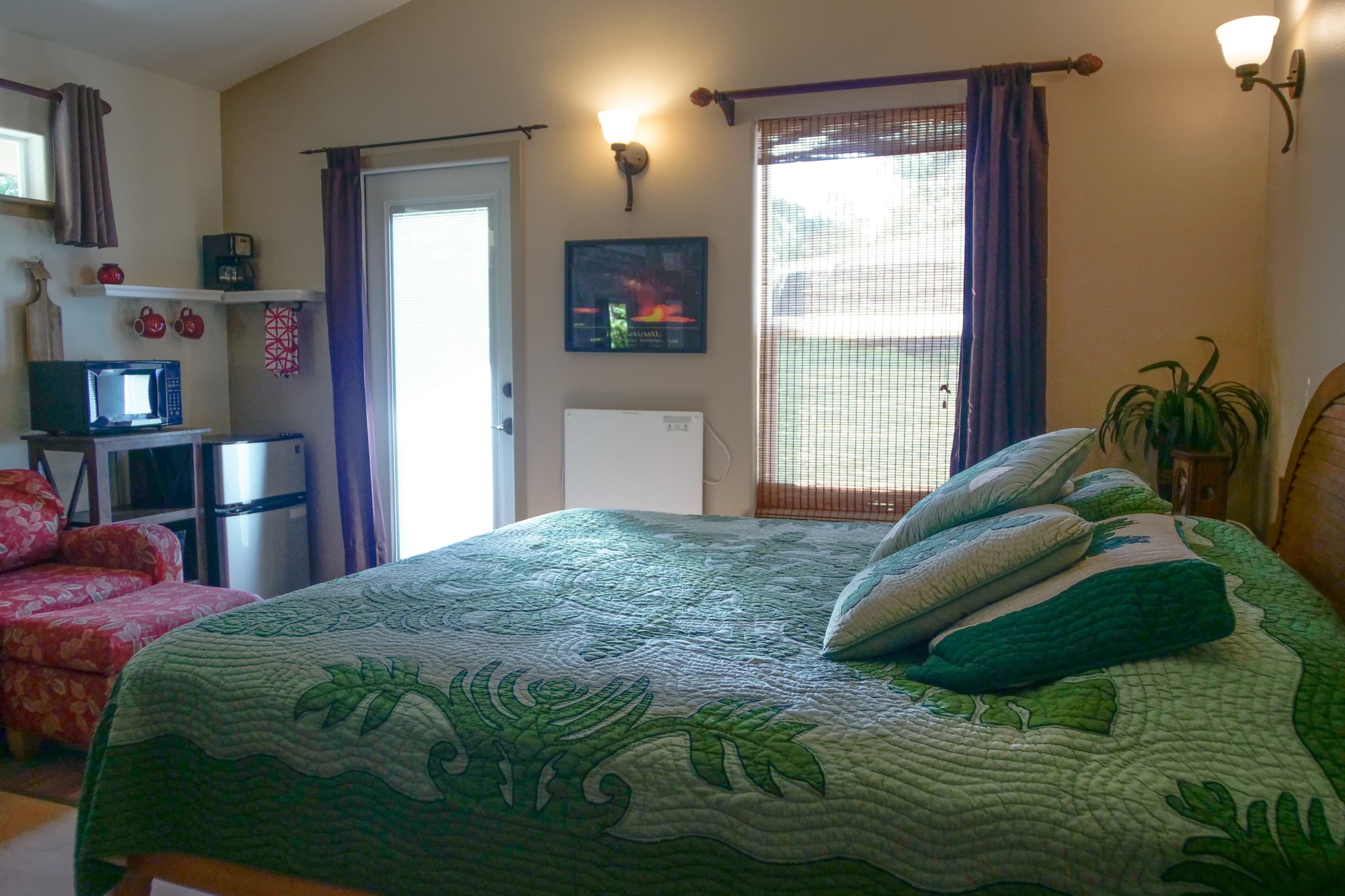 Home in Volcano · ★4.77 · 3 bedrooms · 3 beds · 2 baths - Image 2