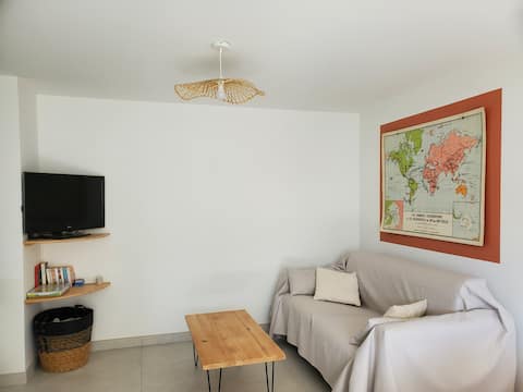 Successful Airbnb property: Royan - Charming apartment 500 m from the beach in Royan