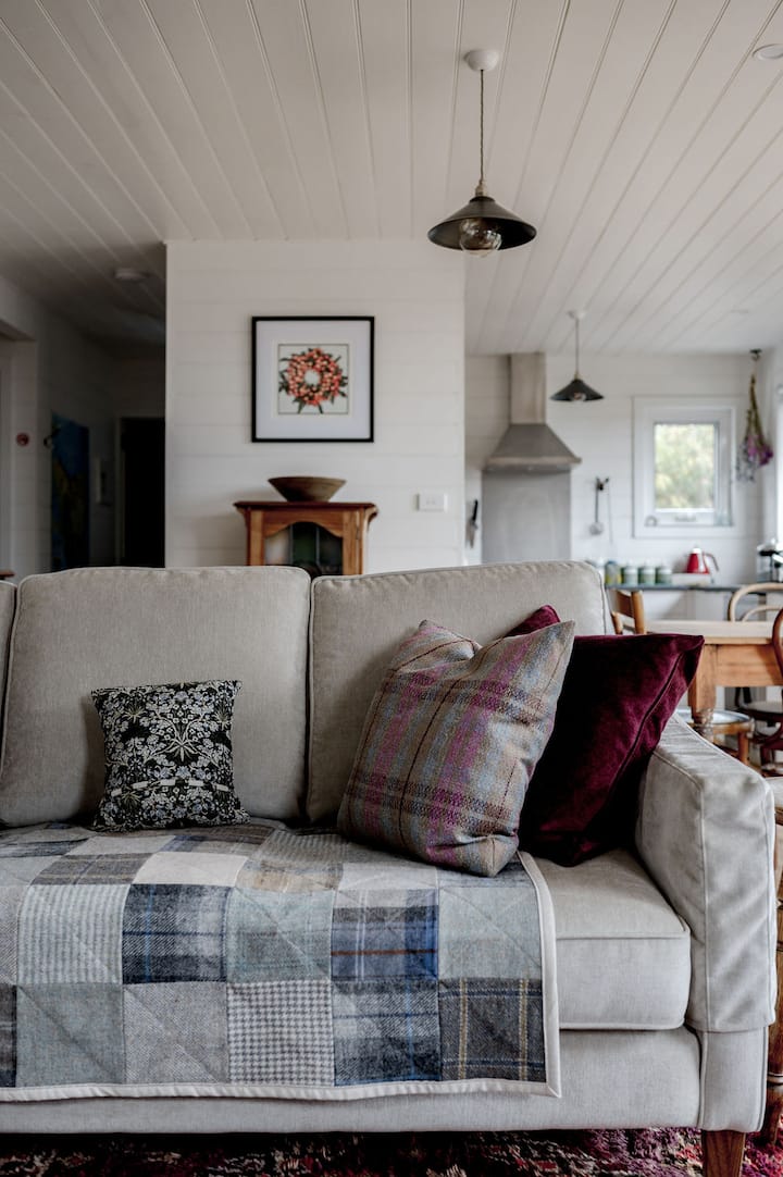 The Highland Shack Tasmania - View To Swan Bay - Great Lake, Central Plateau