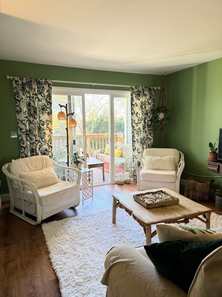 Coastal Cozy
“Your Relaxed Retreat At The Beach!” - Rehoboth Beach, DE
