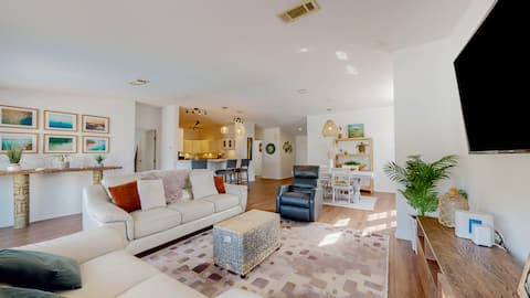 Popular Airbnb listing: Sunset Palms - Waterfront/Heated Pool/Pet-Friendly in Butler Beach