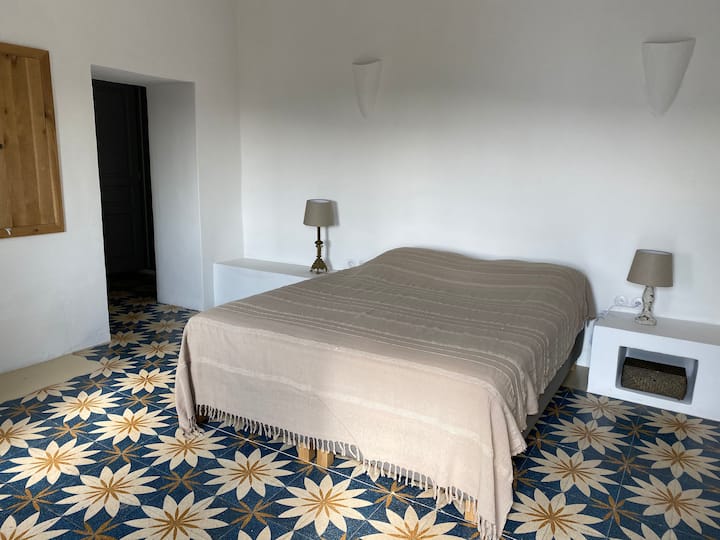 საძინებელი 1