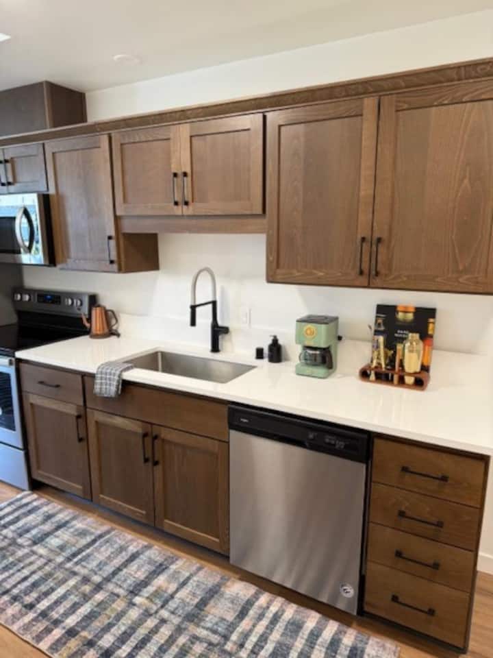 Modern Urban Studio In The City - Vancouver, WA