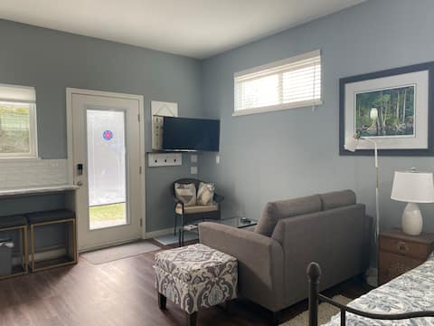 Popular Airbnb listing: Garden suite in Parksville