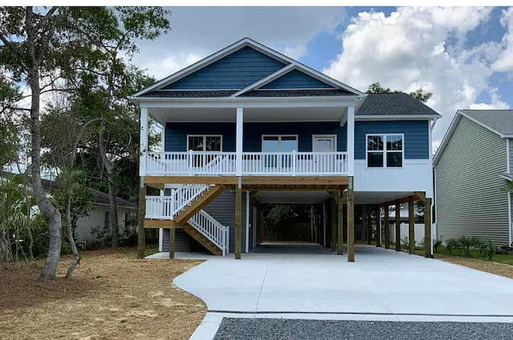 Ya “Acht” 2 Sea - Oak Island, NC