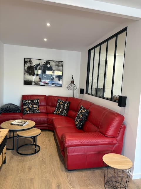 Successful Airbnb property: Charming house near the sea with jaccuzi in Cléder