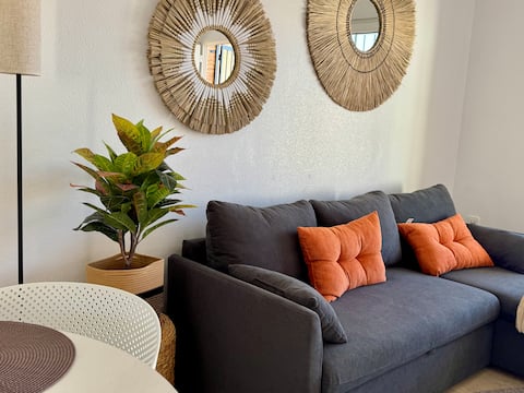 Popular Airbnb listing: Casa MAR y ARENA Playa Flamenca (Sea and Sand House) in Orihuela