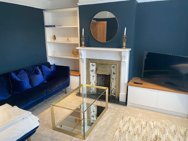 Lovely Family Home - Guildford - Woking