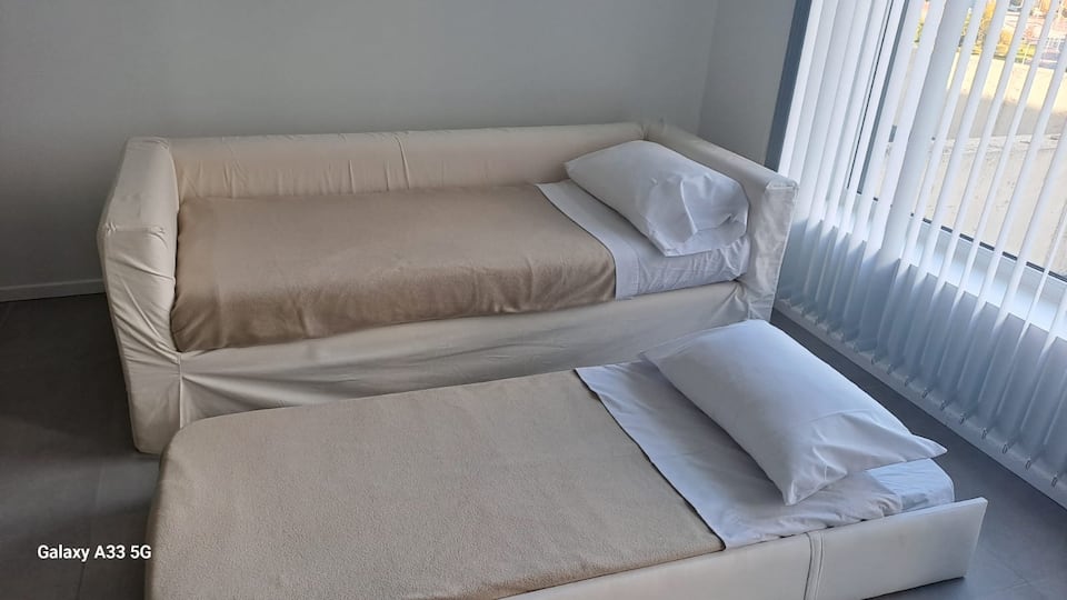 Sofá cama armado