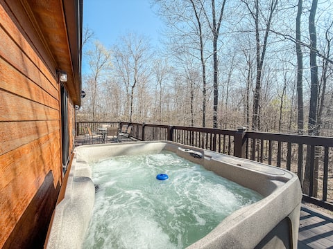 Newly Renovated Cabin-Hot Tub! - Next to Winery