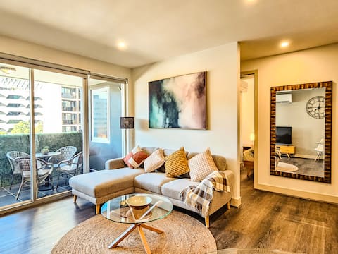 Cosy & Spacious 2BR, Balcony, Parking & Study Nook