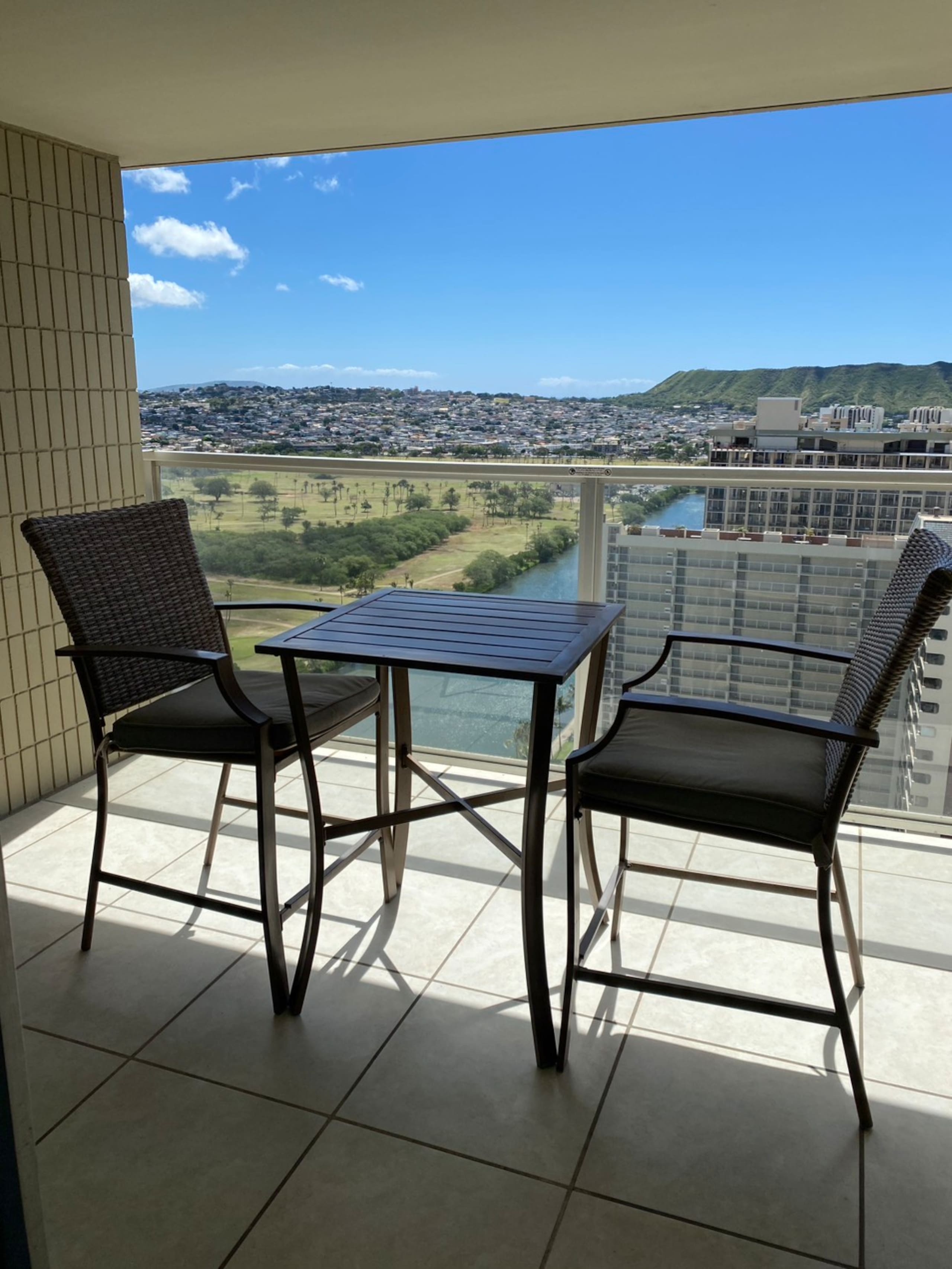 Condo in Honolulu · ★5.0 · Studio · 1 bed · 1 private bath - Image 19