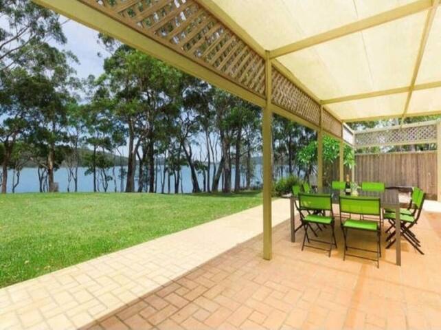 Absolute Lake front, 5hp motor boat. gallery image 2