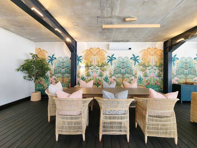 Luxury City Escape – 3BDR, Rooftop & Spacious gallery image 2