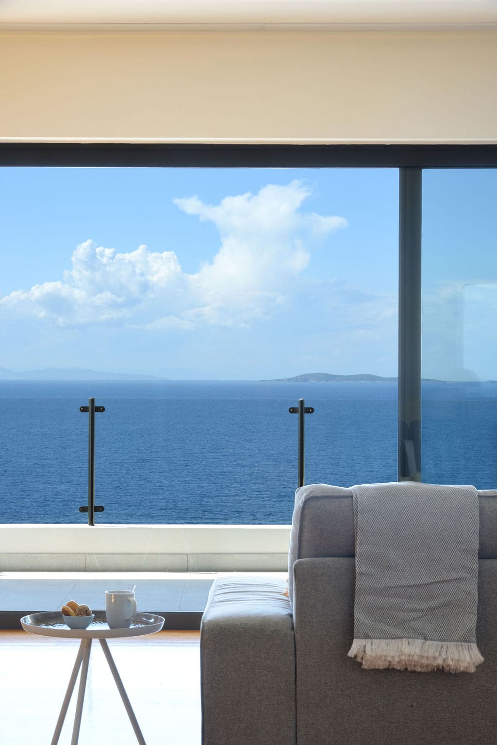 Aqua Vista Saronida Seaside Serenity — Apartament — închiriere de vacanță cu vedere la mare în Saronida, Greece, Atena, Grecia — fotografia 5 a proprietății | Aqua Vista Rentals