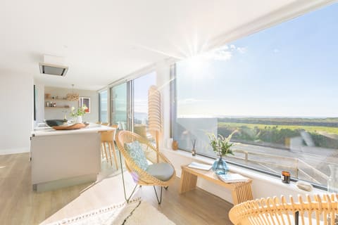 Popular Airbnb listing: Luxury Apartment Bude, Cornwall in Bude Stratton