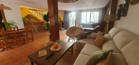 Top performing Airbnb: Apartment in Casa Huenes Natural Park in Monachil
