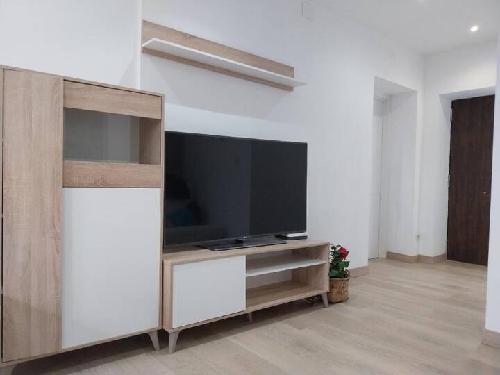 Casa Lr Béjar Jardín :  Jardín, Barbacoa Y Parking - Béjar