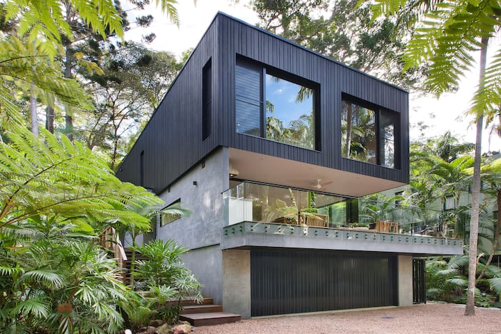 Luxury rainforest retreat, Little Cove
