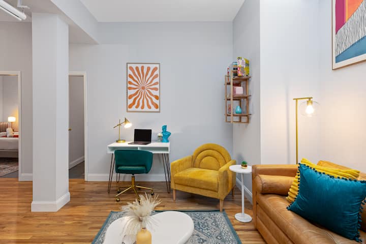 Modern Loft Near Metlife+ Nyc! Theater+coffee Bar! - Secaucus, NJ