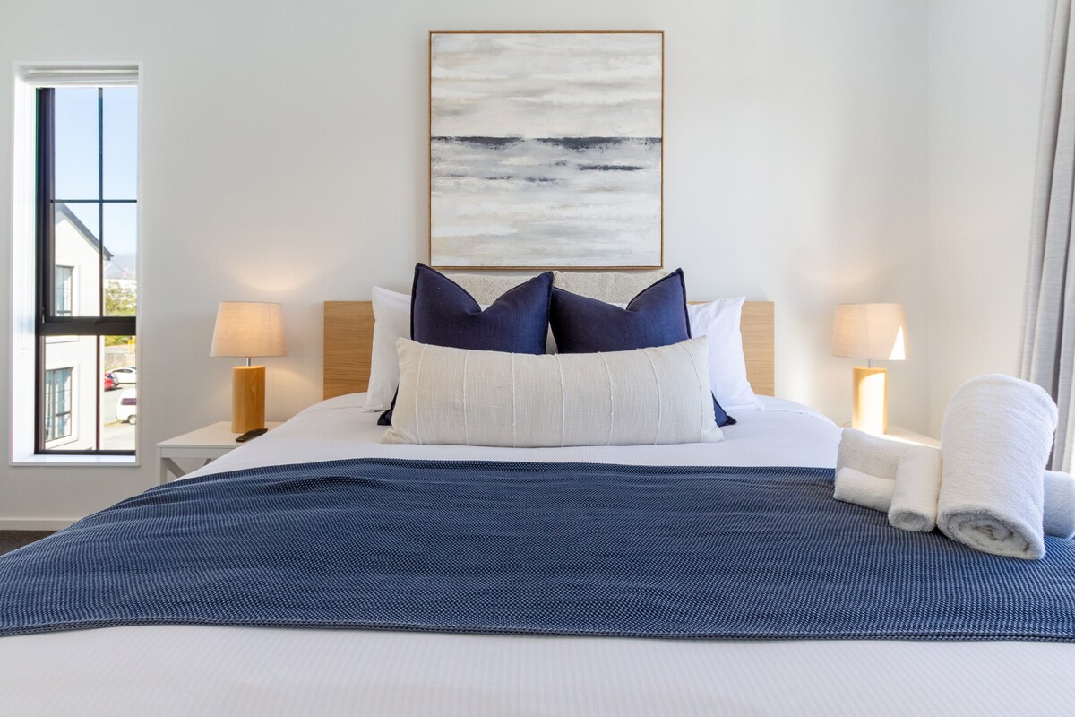 La ropa de cama y las toallas limpias estarán listas para tu llegada.