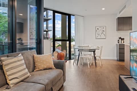 3BR Apt | Urban Stay | Ideal for Families & Groups