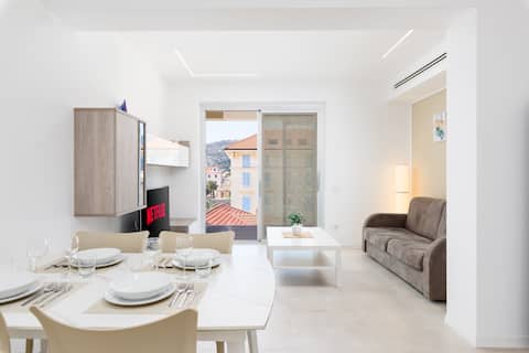 -DeLuxe Vision- Sea Front, Beach and Parking