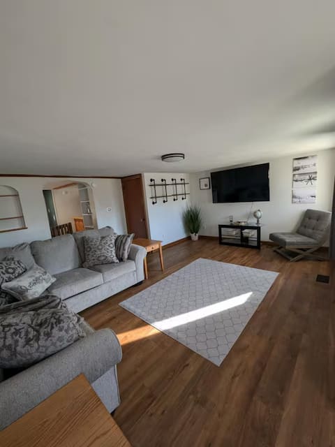Spacious Retreat Near Greek Peak and Cornell