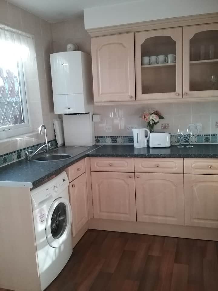 "The Failte" 2 Beds Parking/garden, Walk To Beach - Frinton-on-Sea