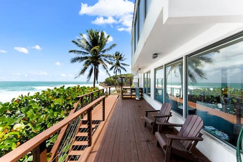 Beautiful Oceanfront Home in Dorado