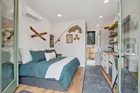 Top Airbnb: Peaceful Creekside Villa, Walk to Flathead Lake in Lakeside
