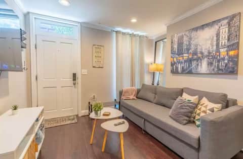 Popular Airbnb listing: Chic 4Br/3Ba in Upper Fell's (JHH) in Upper Fells Point