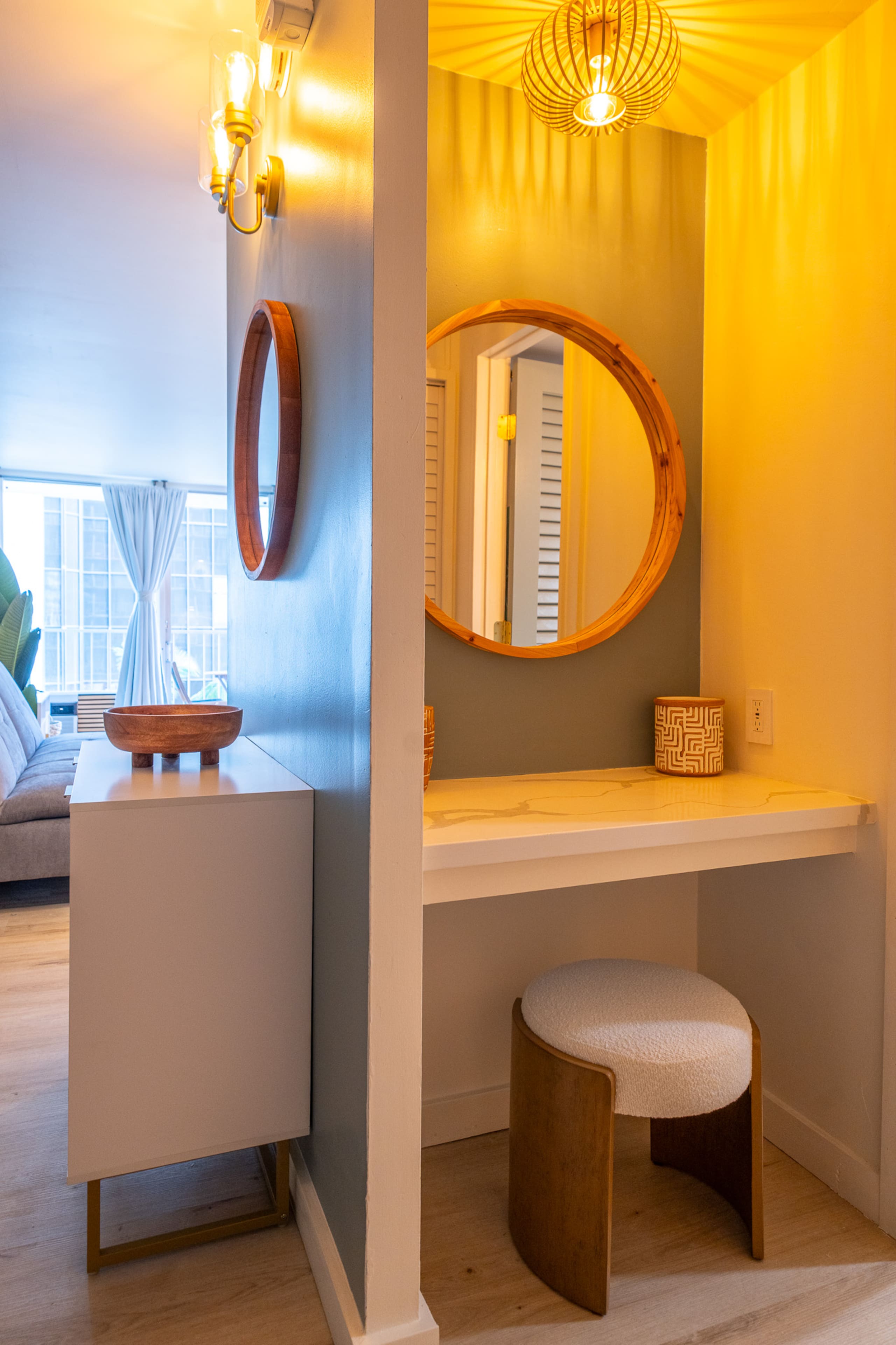 Condo in Honolulu · ★4.95 · Studio · 2 beds · 1 private bath - Image 26