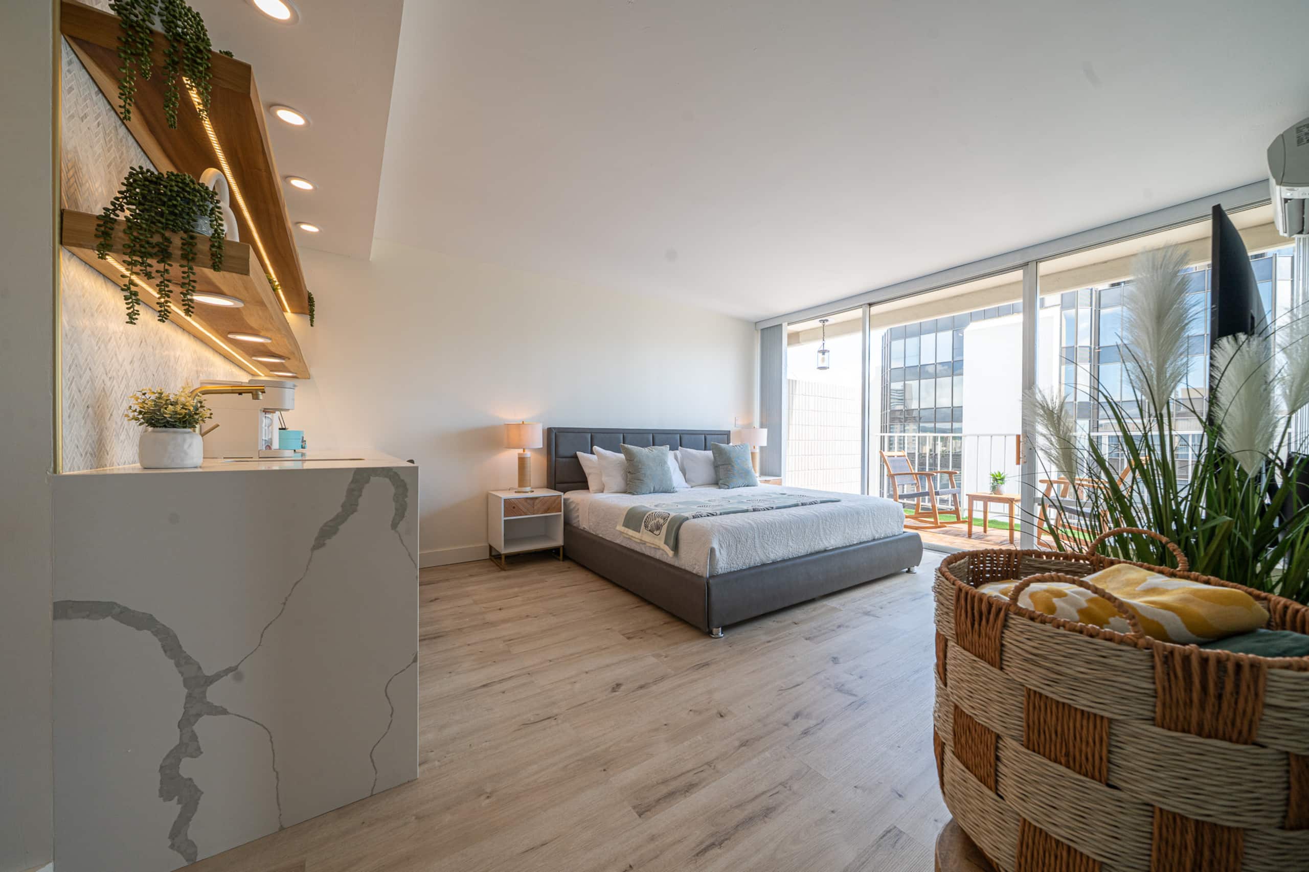 Condo in Honolulu · ★4.95 · 1 bedroom · 3 beds · 2 private baths - Image 56