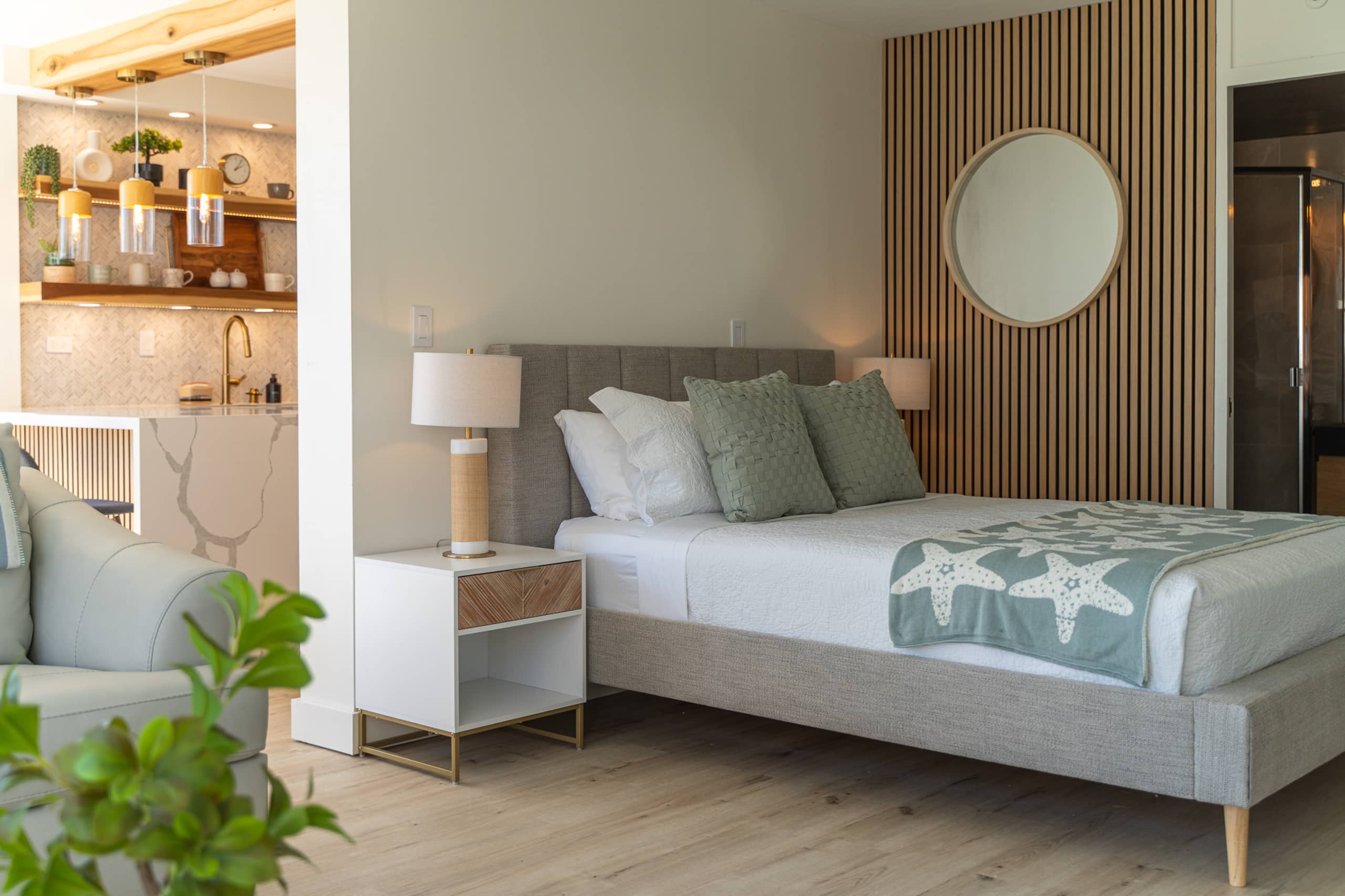 Condo in Honolulu · ★4.95 · 1 bedroom · 3 beds · 2 private baths - Image 15
