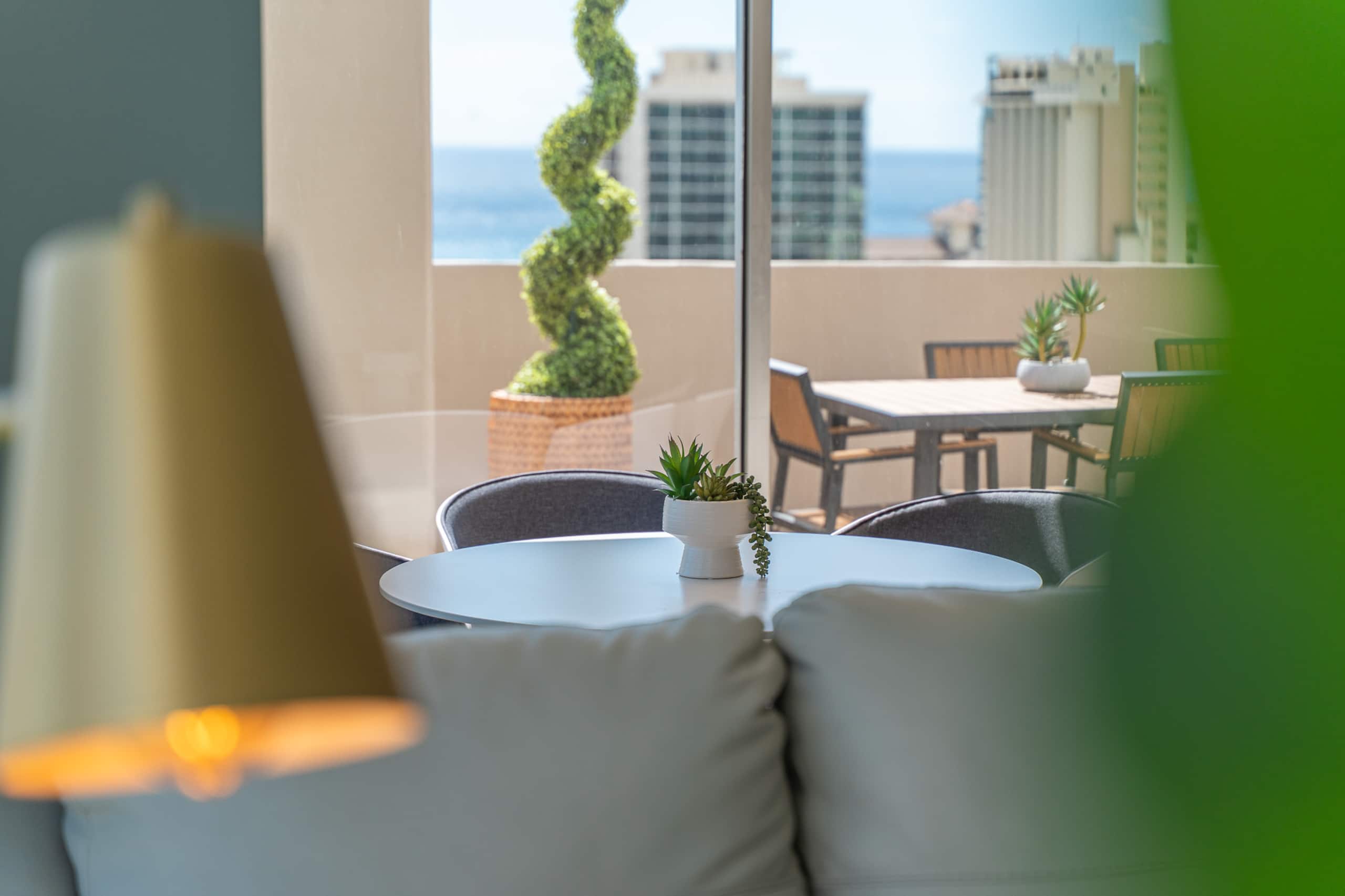 Condo in Honolulu · ★4.95 · 1 bedroom · 3 beds · 2 private baths - Image 51